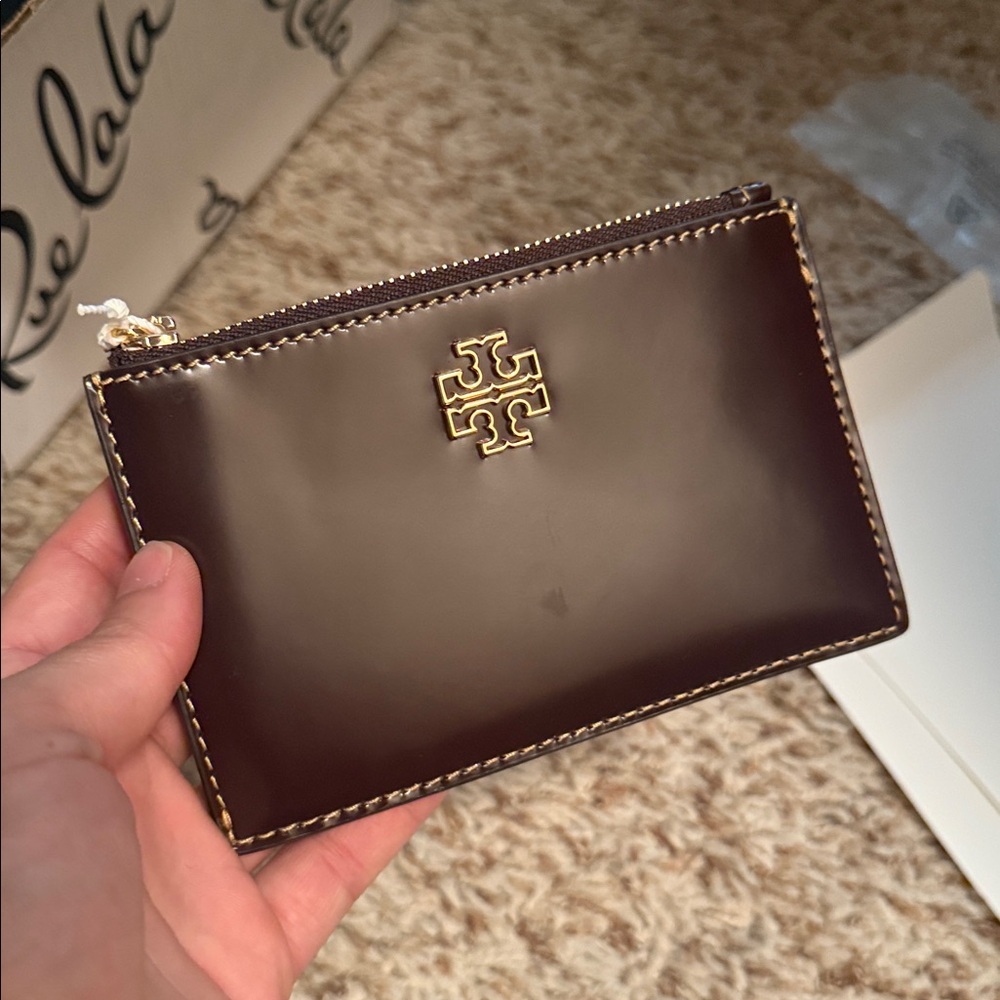 NWT , Tory Burch Britten smooth zip card case Card Holder tempranillo co… - Picture 4 of 10